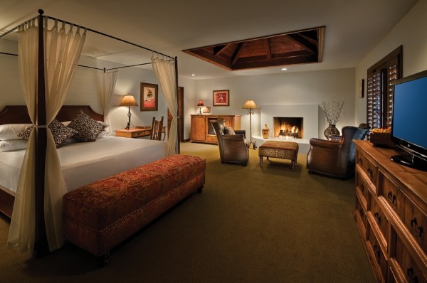 Hermosa Inn Deluxe Casita Bedroom Canopy Bed