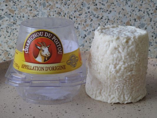 Chabichou du Poitou goat's milk cheese