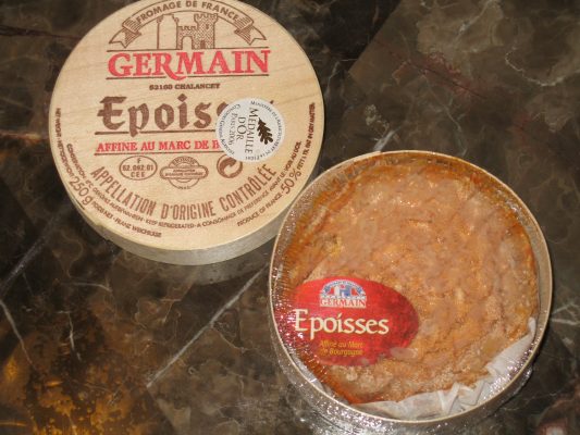 Epoísses de Bourgogne. Photo by Sominsky at English Wikipedia