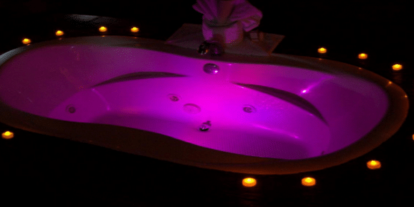 Chromatherapy tub