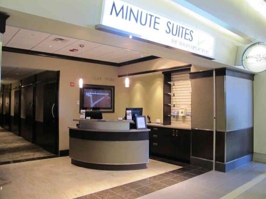 Front desk at PHL