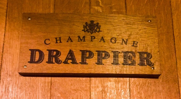 Champagne Drappier Sign web