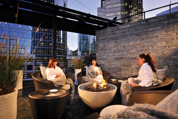 Outdoor Lounge Fairmont Pacific Rim