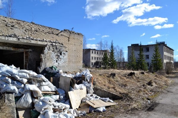 Skrunda-1 Soviet Ghost Town in Latvia - Iron Curtain Tourism