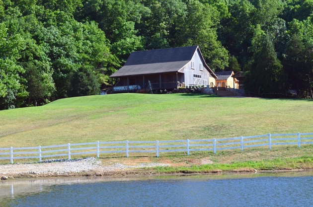 Chaumette Vineyards & Winery Barn