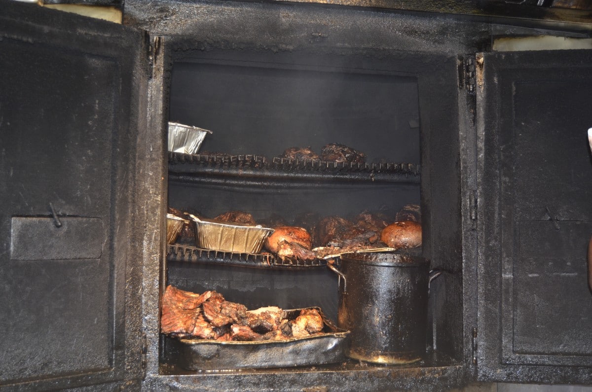 LC's Bar-B-Q