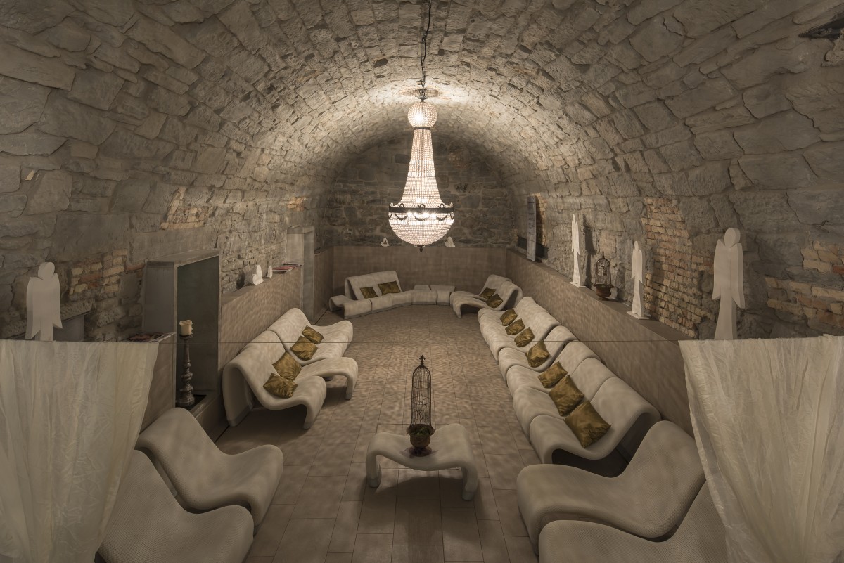 Thermalbad & Spa Zürich. Photo copyright Thermalbad & Spa Zürich, Adrien Barakat Photography