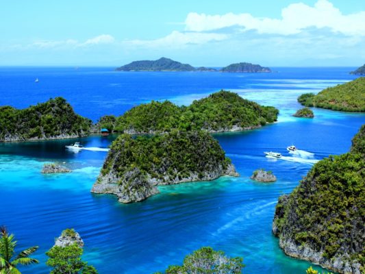 Yacht Cruise in Indonesia