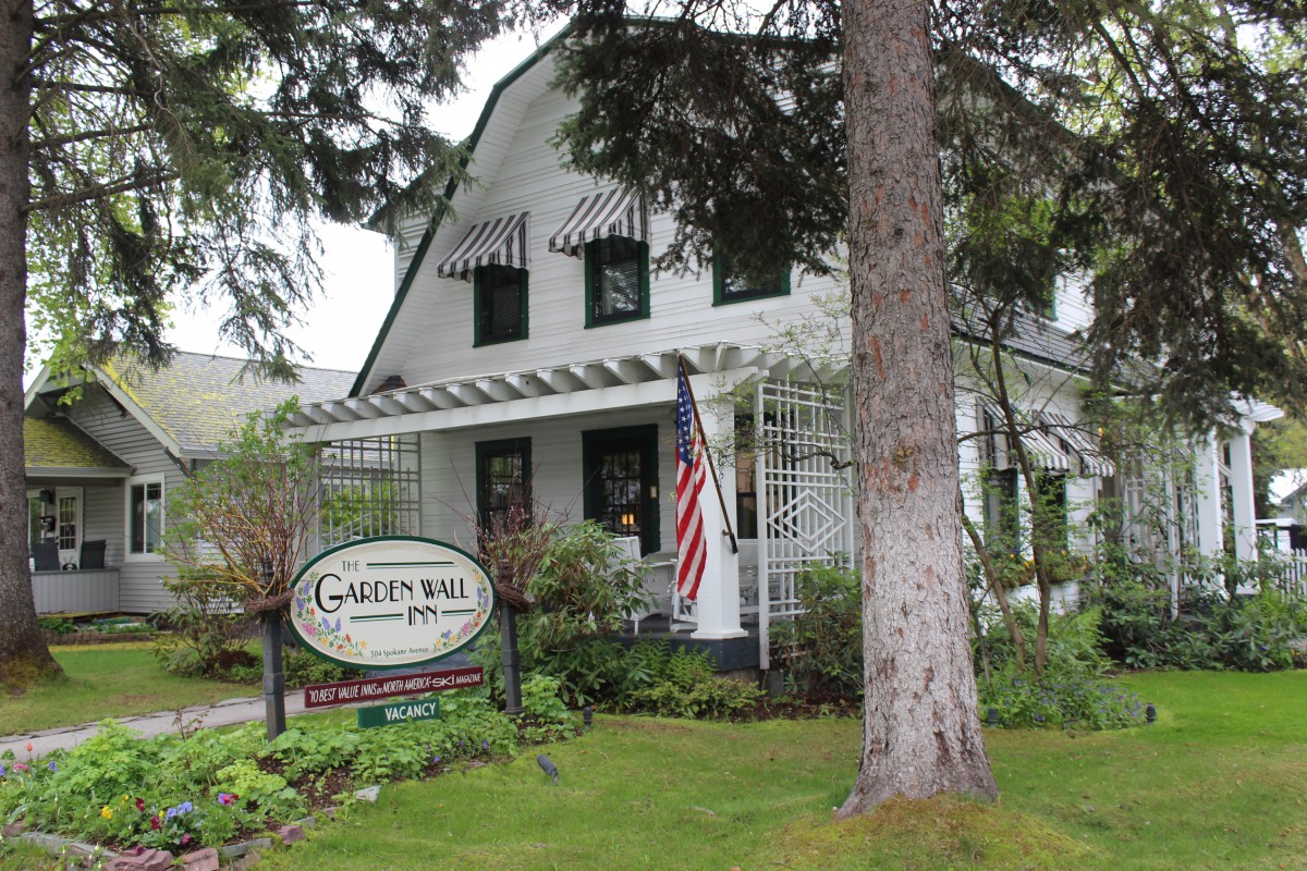Garden Wall Inn Wandering Whitefish, Montana