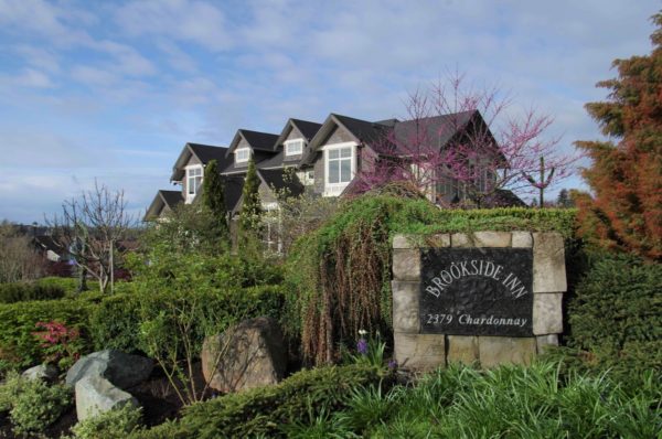 Brookside Inn