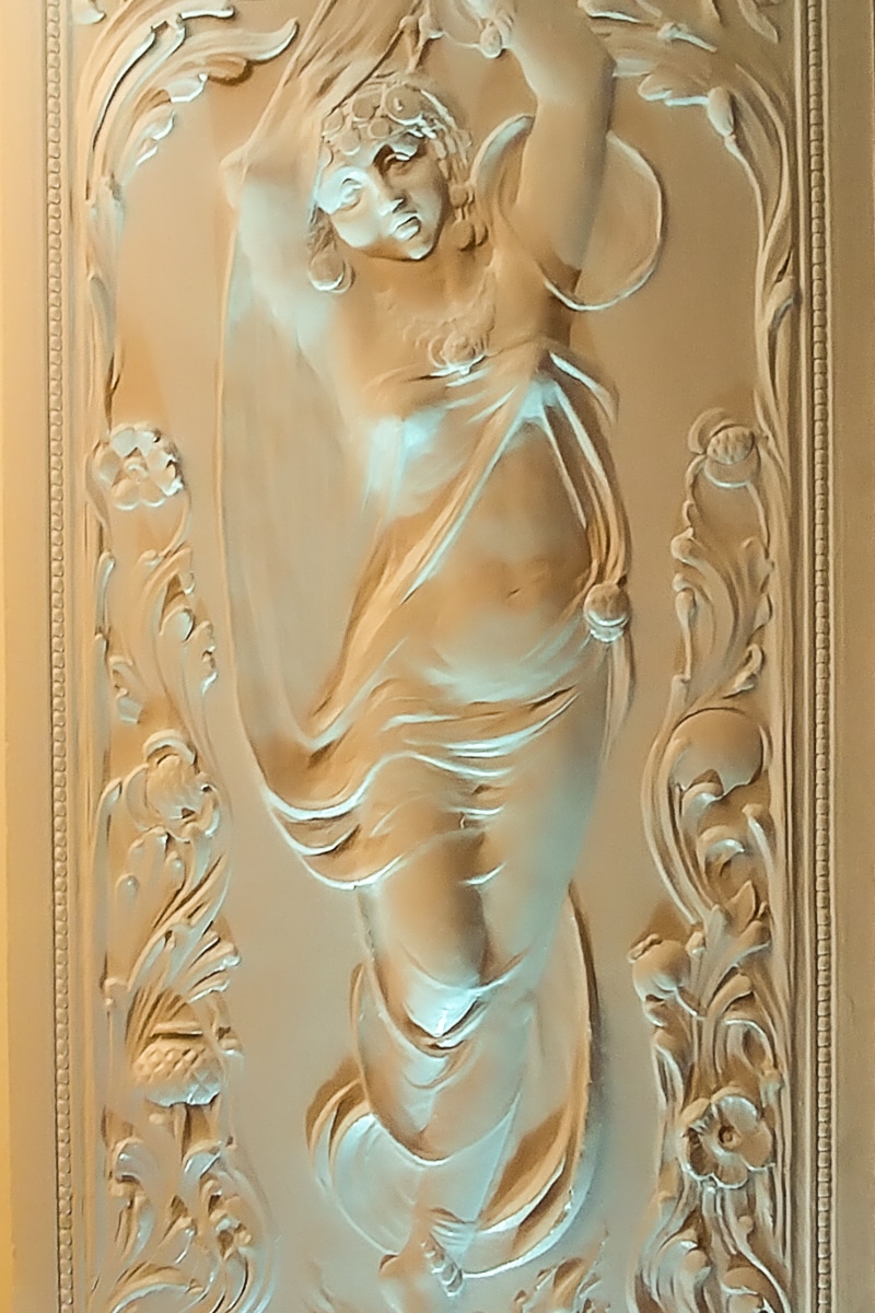 White plaster décor - St. Ermin's London