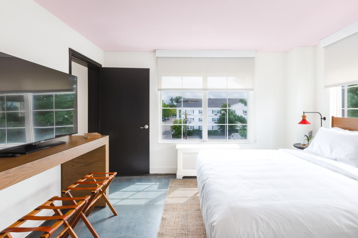 Ultimate Guide to 2 Days in Lexington, KY 17 Guest room at the Elwood Hotel in Lexington