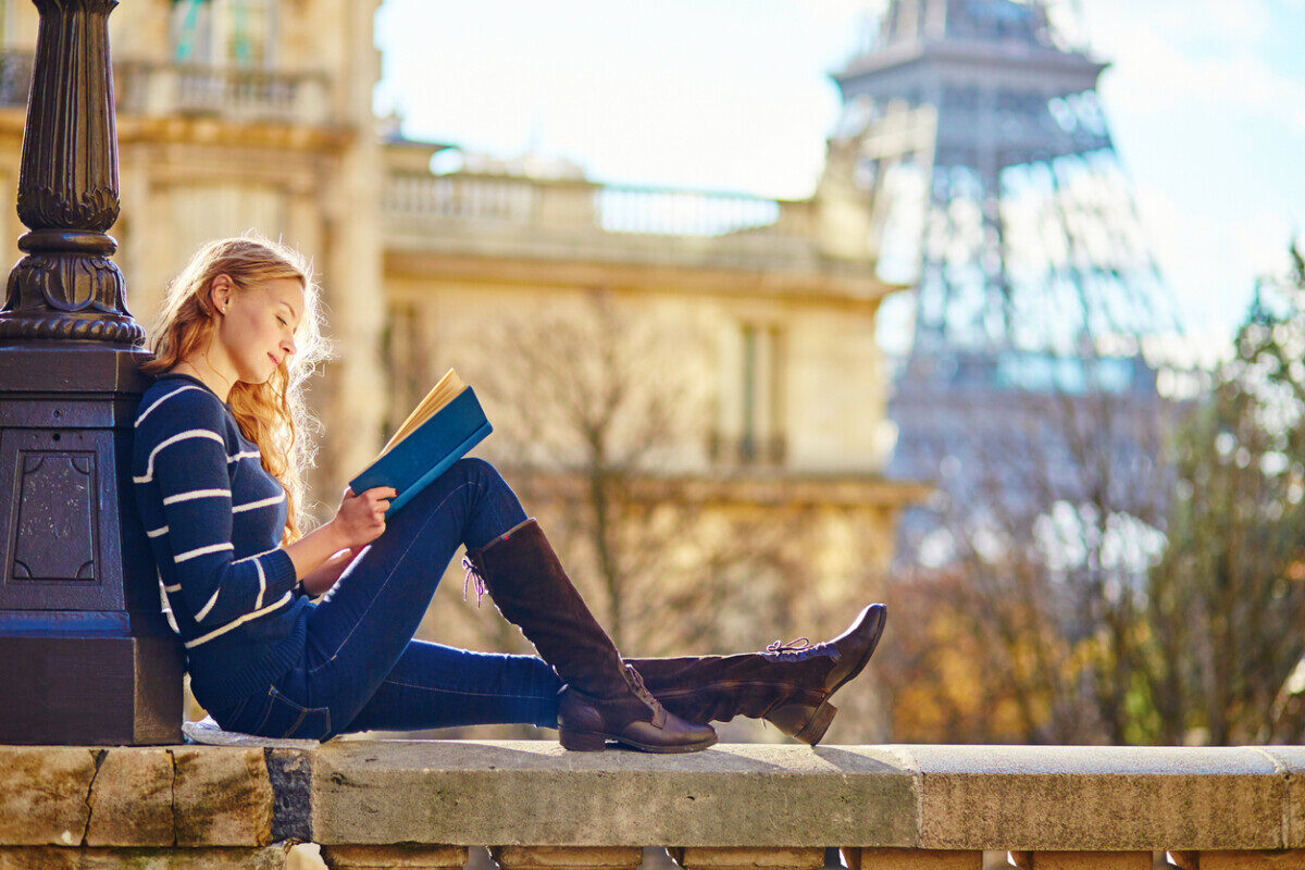 4 Tips for Going to School Abroad 41 student in paris - student-friendly cafes worldwide