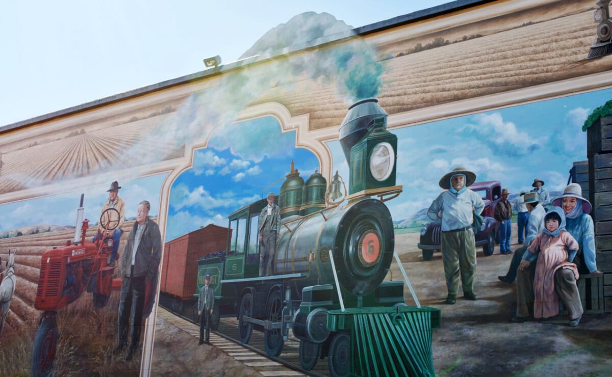 Arroyo Grande Agricultural Mural © Cori Solomon
