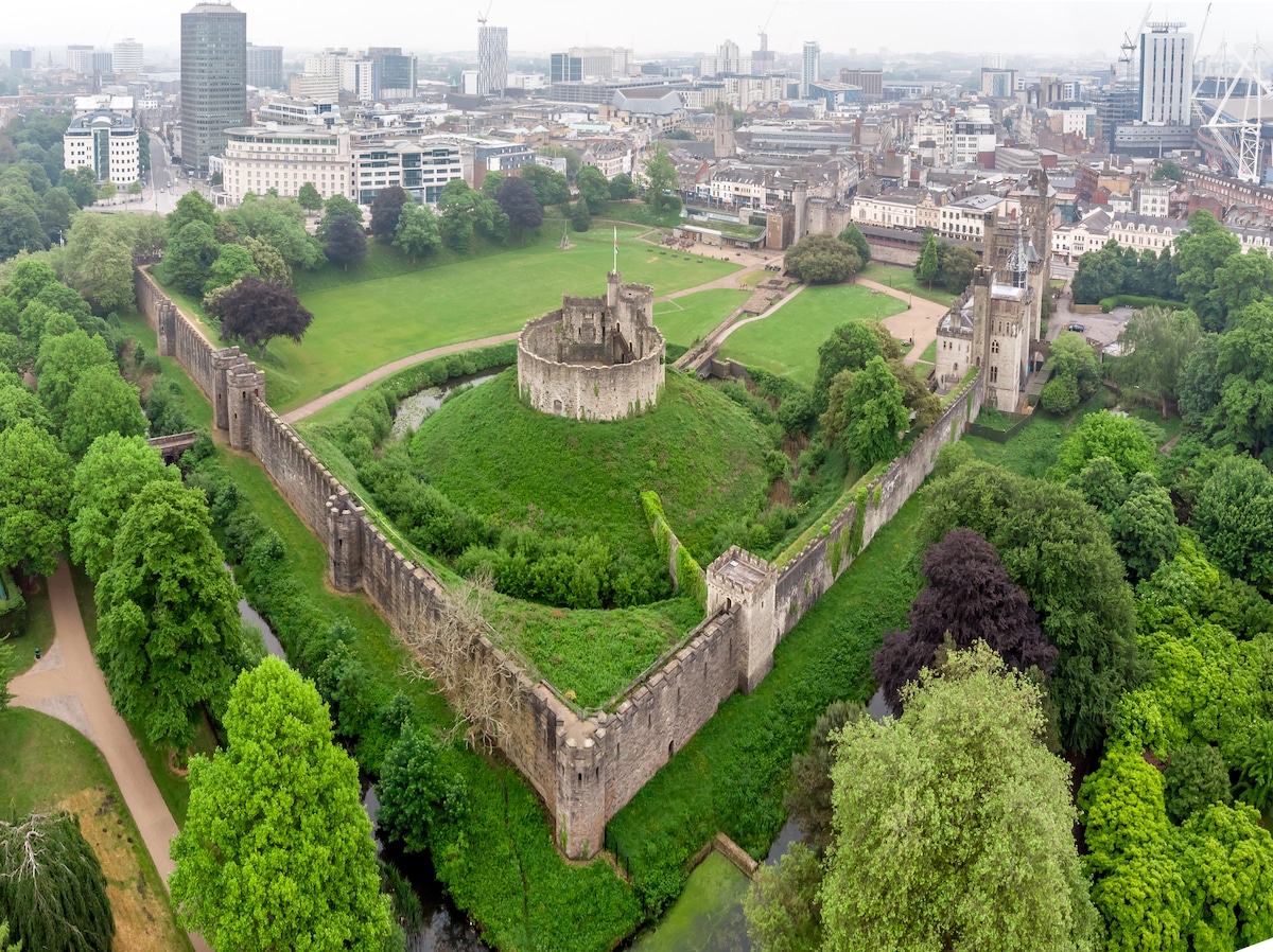 Explore Cardiff