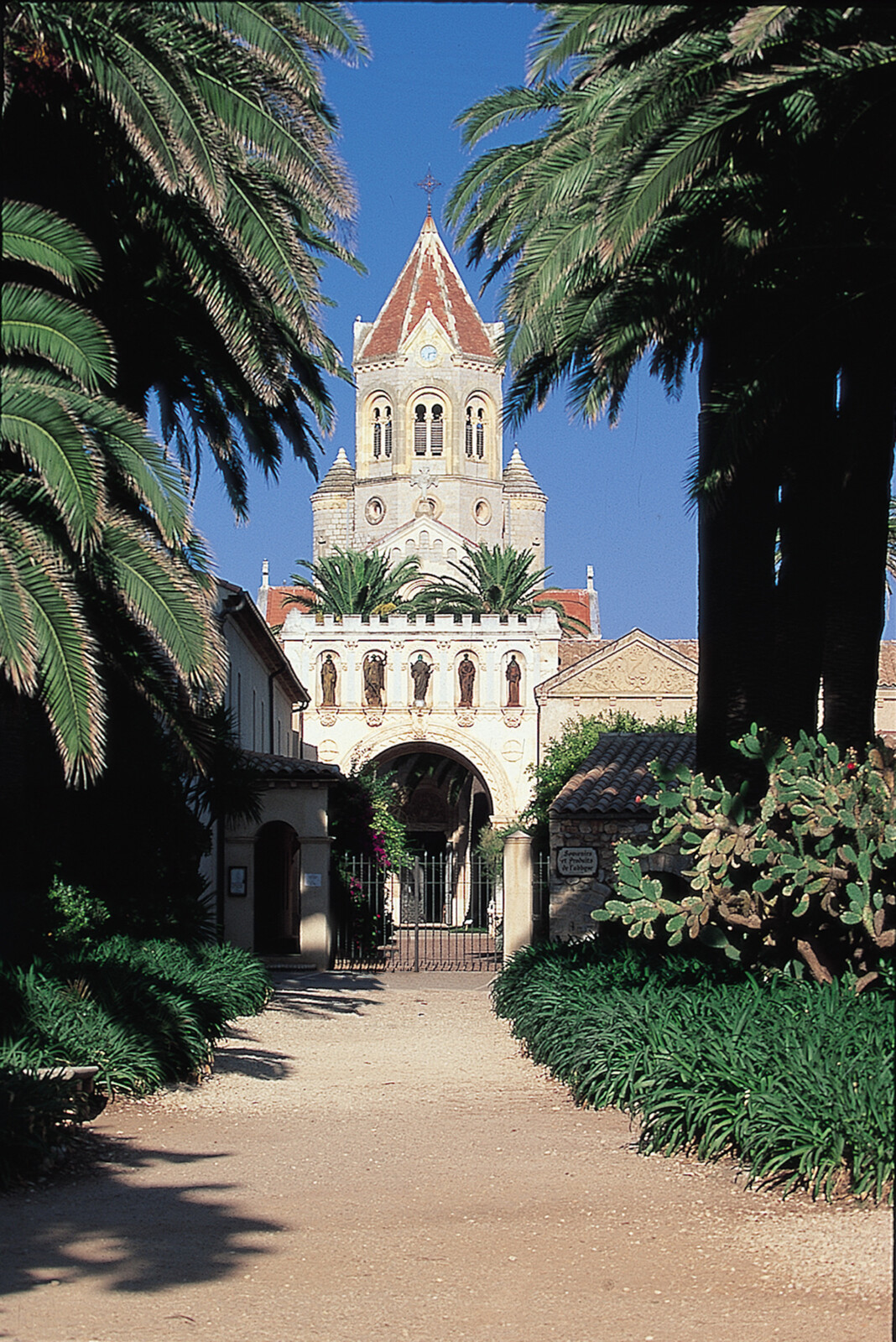 retreat on Île St. Honorat
