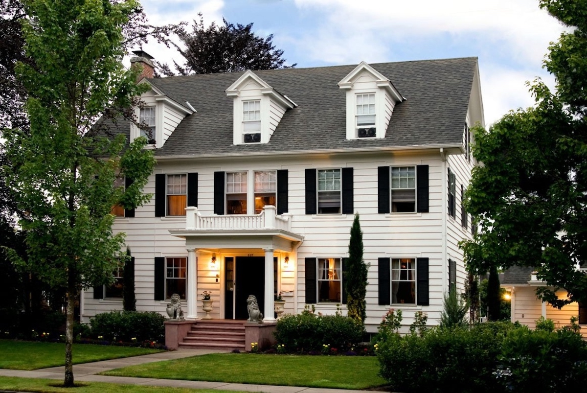 Hispanic-Owned Wineries of Oregon's Willamette Valley 1 A'Tuscan Estate Bed & Breakfast