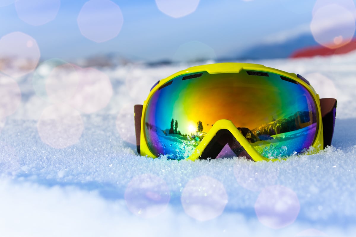 wear goggles while skiing