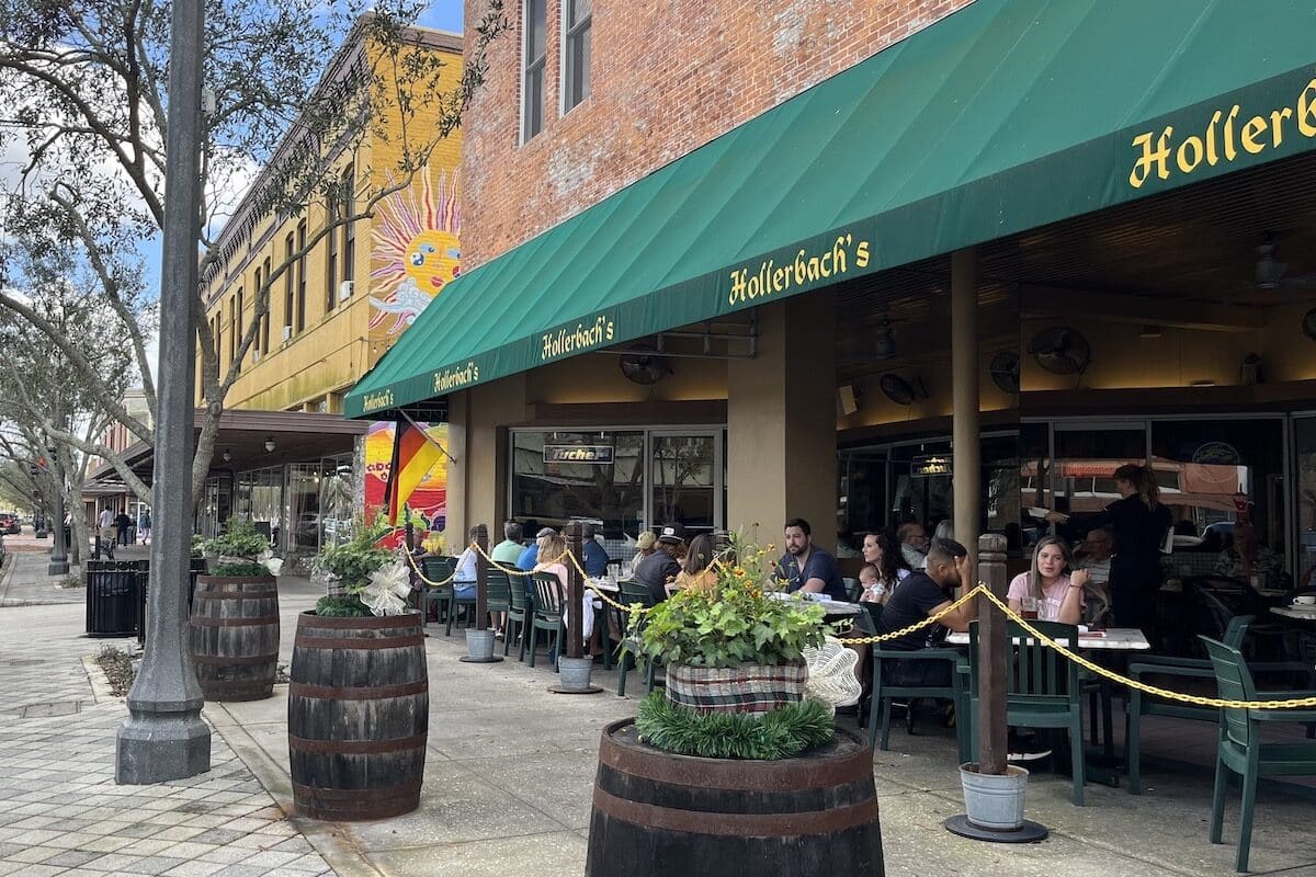 Historic Sanford sidewalk cafes
