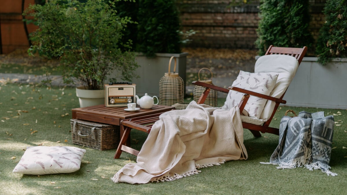 Discover your personal style when choosing the right sun lounger. Photo by brizmaker via iStock by Getty Images