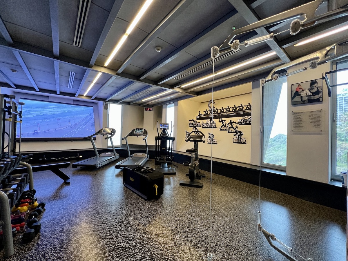Fully equipped gym. Photo by Sharon Kurtz