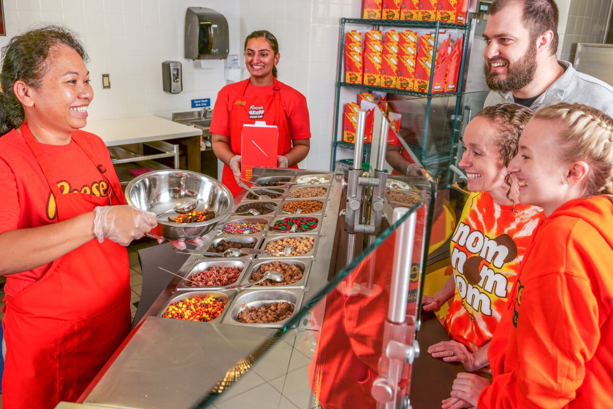 Create your own supersized dessert at REESE’S Stuff Your Cup.
