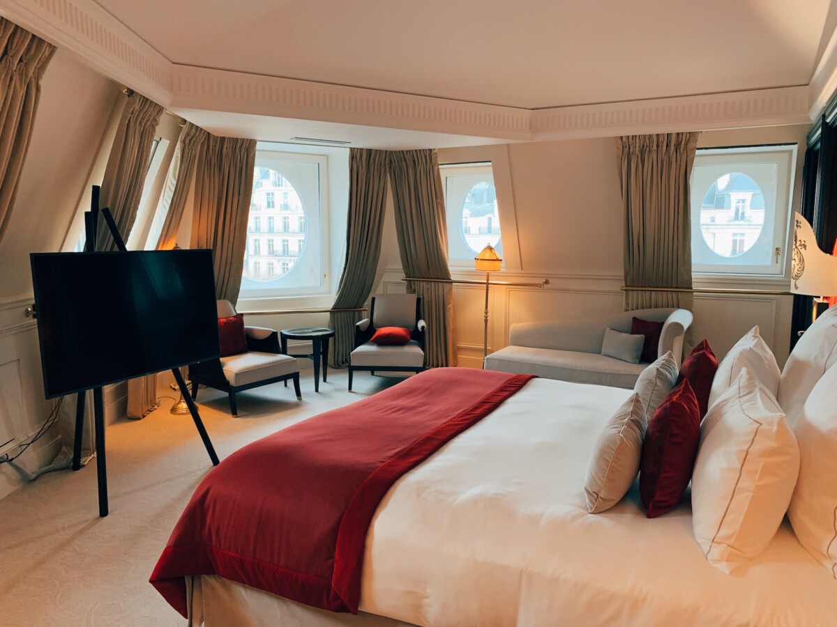 Organizing a Business Trip to France: Tips and Recommendations 3 Hotel in Paris