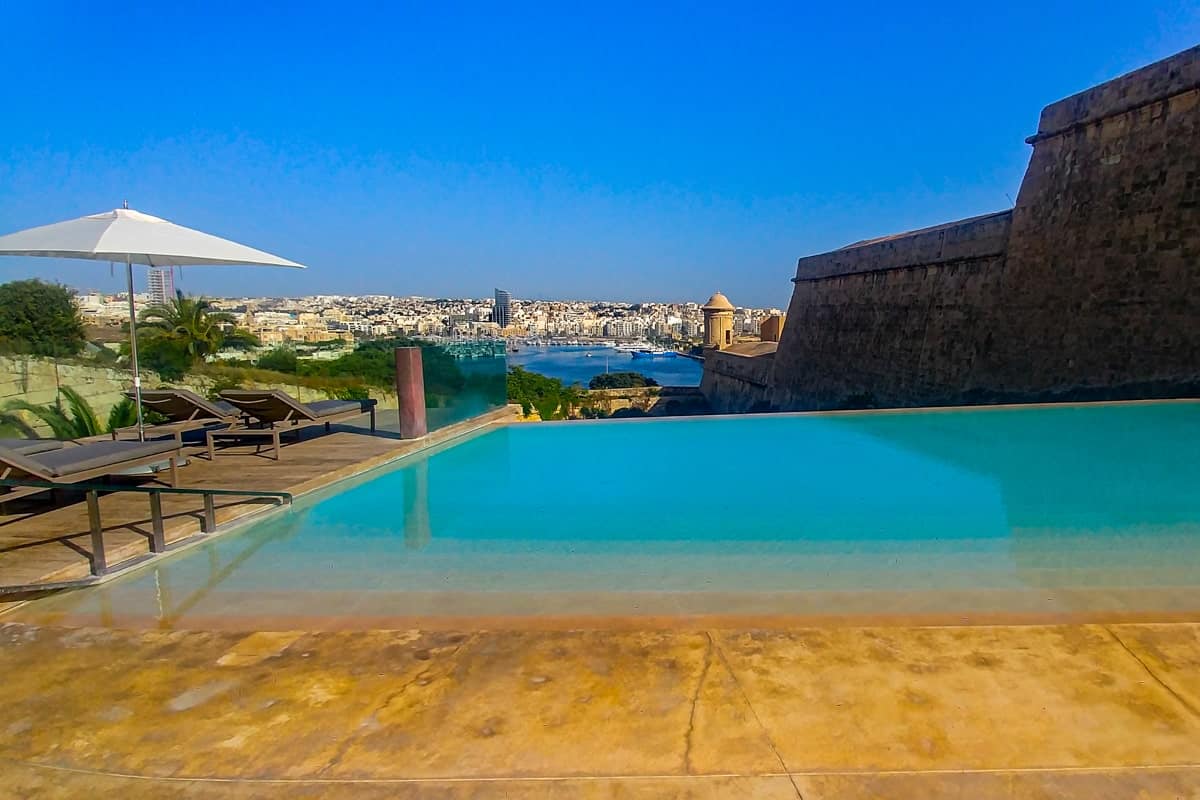 01a Bastion Pool 02 Phoenicia Malta ©Mary Charlebois min