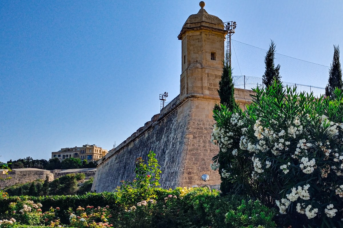 03 Gardens 12 Phoenicia Malta ©Mary Charlebois min