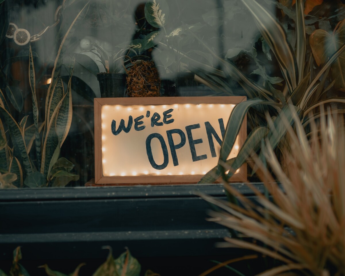 A Guide to Choosing a Hospitality Career That's Right for You 1 Open sign