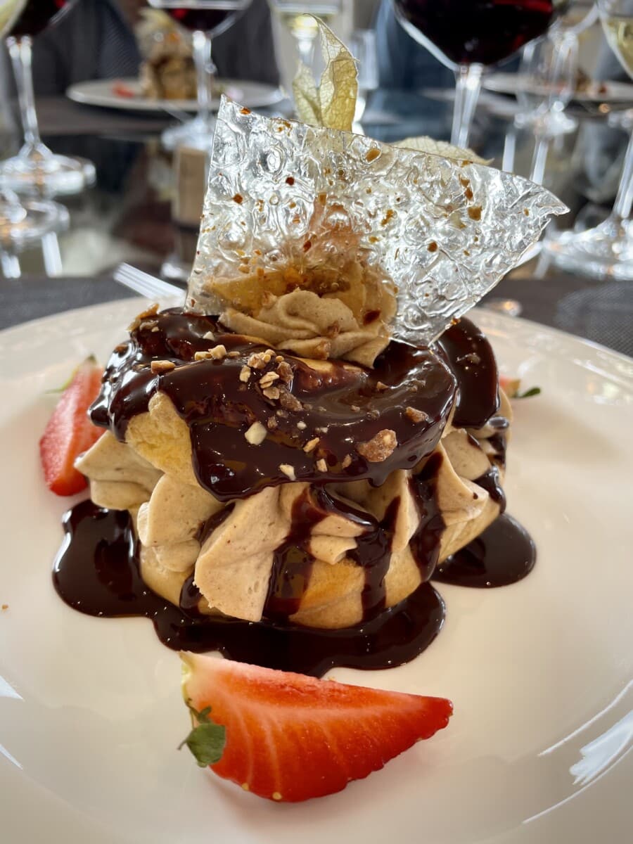 Dessert onboard Enchanté