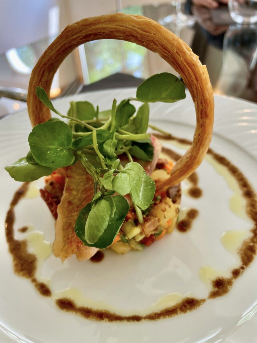 Food onboard Enchanté