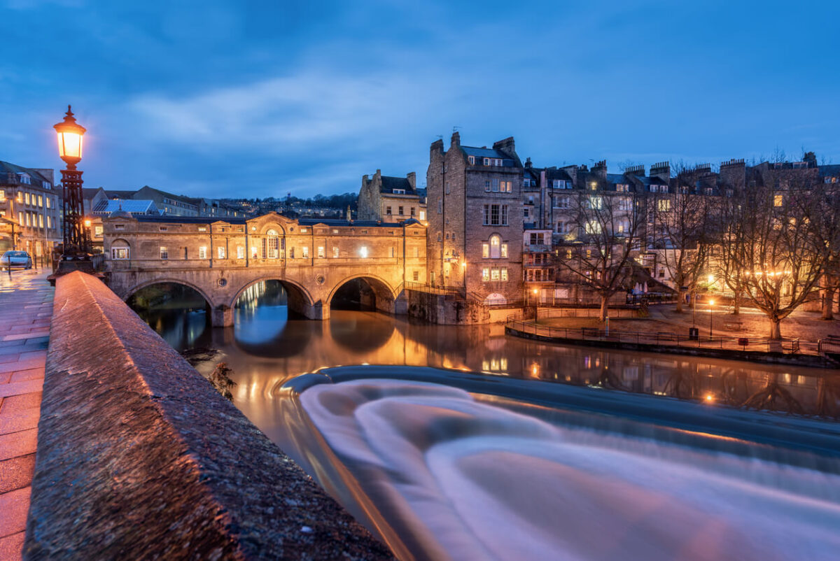 Pulteney Bridge over the River Avon during twilight in Bath, UK