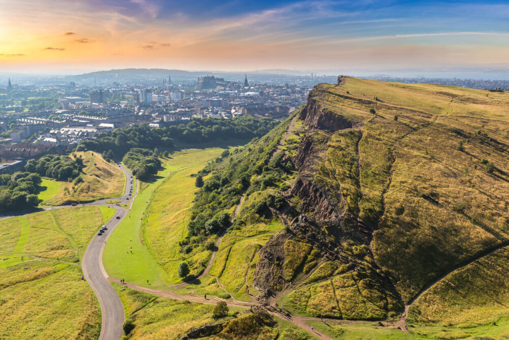 Edinburgo miesto vaizdas iš Arthur's Seat.