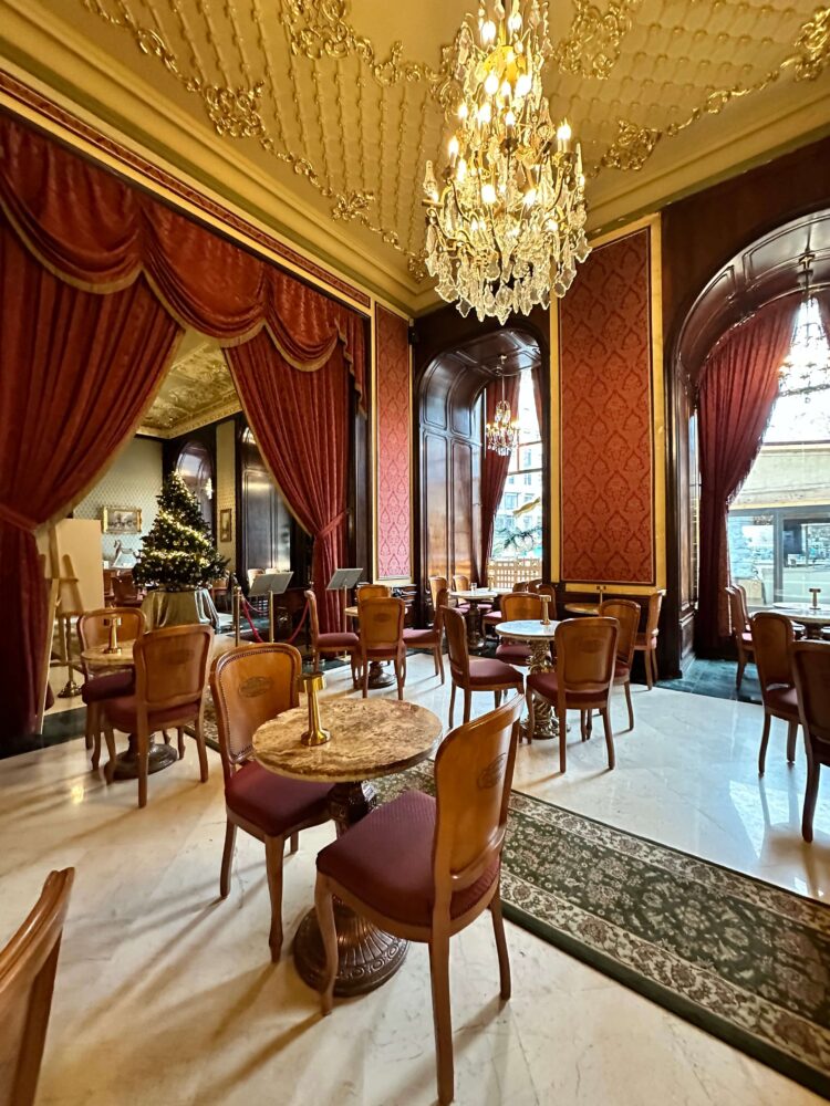 Café Gerbeaud at Christmas