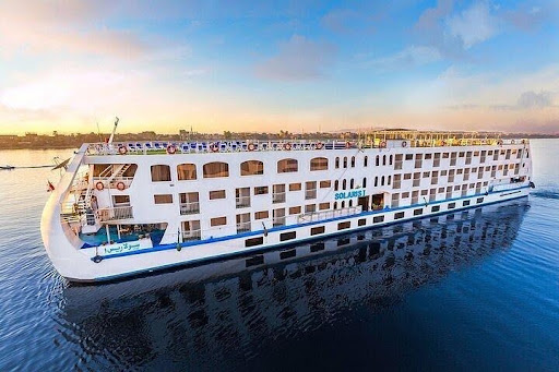 A cruise ship on the nile river.