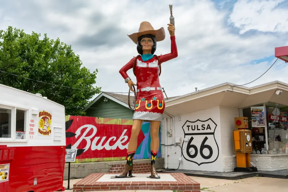 The famous 'Stella Atom' roadside giant, wife of 'Buck Atom' is her unique space cowgirl outfit. Tulsa, Oklahoma, USA